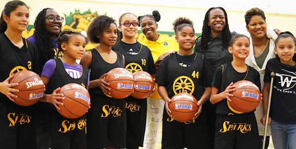 LA Sparks Mentor and Encourage Local Students